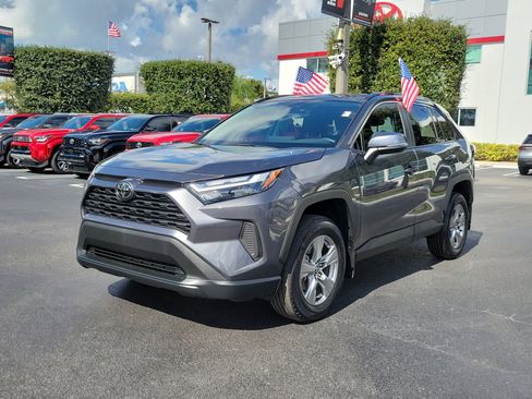 Used 2025 Toyota RAV4 XLE image 6