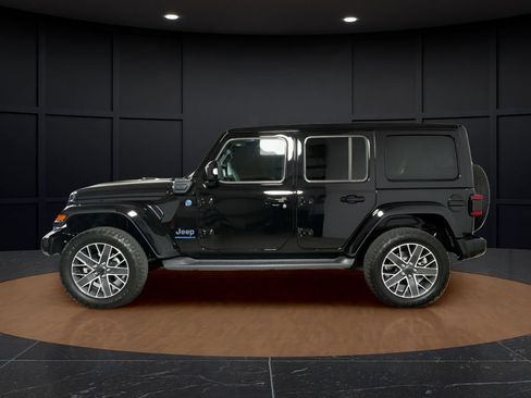 Used 2024 Jeep Wrangler High Altitude AWD/4WD image 2