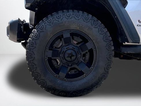 Used 2020 Jeep Gladiator Rubicon w/ Trailer Tow Package AWD/4WD image 34