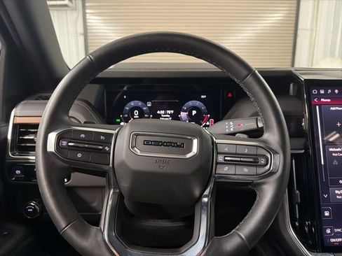 Used 2025 GMC Yukon Denali image 39