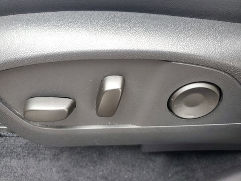 Used 2024 GMC Acadia AT4 image 20