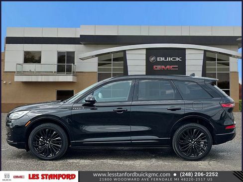 Used 2023 Lincoln Corsair Reserve w/ Jet Appearance Package AWD/4WD image 2