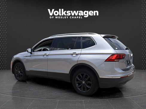 Used 2024 Volkswagen Tiguan SE FWD image 6
