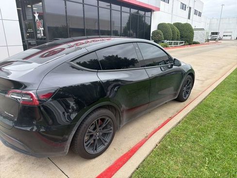 Used 2021 Tesla Model Y Long Range AWD/4WD image 5