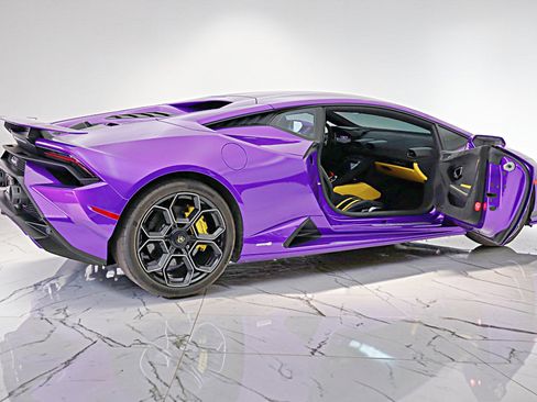 Used 2024 Lamborghini Huracan Tecnica RWD image 14