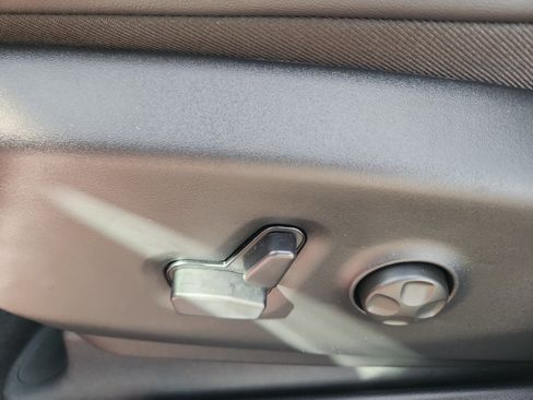 New 2026 Chrysler Pacifica Select image 15