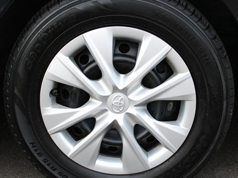 Used 2014 Toyota Corolla L image 10