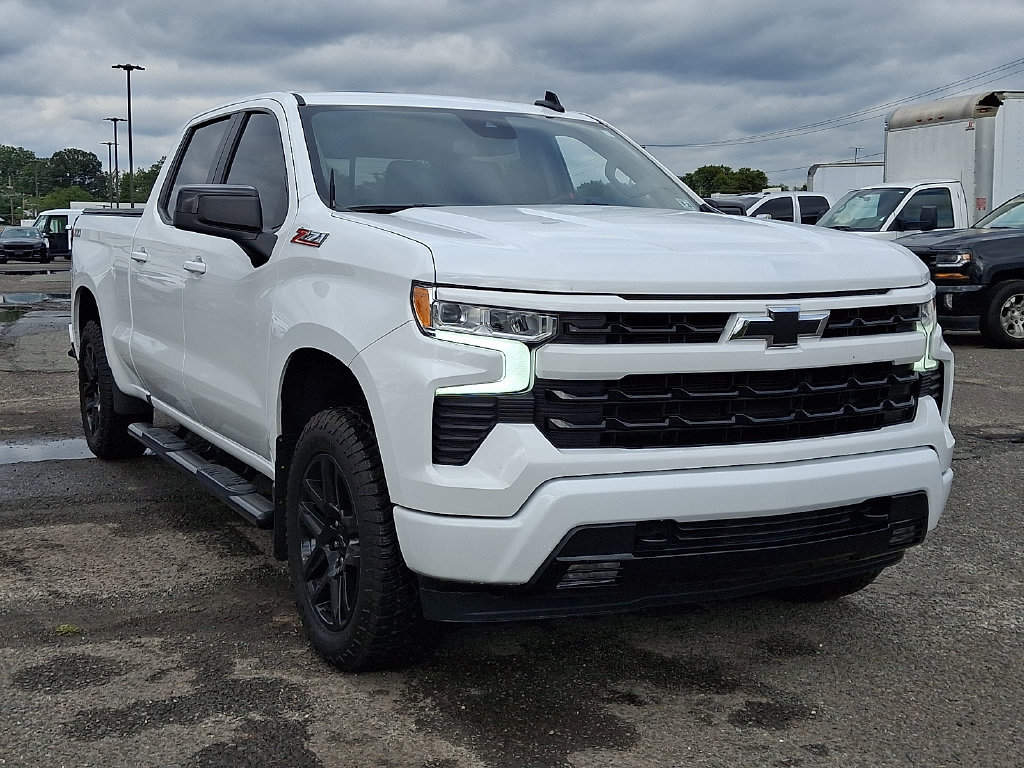 Used 2024 Chevrolet Silverado 1500 RST w/ Convenience Package II AWD/4WD image 2