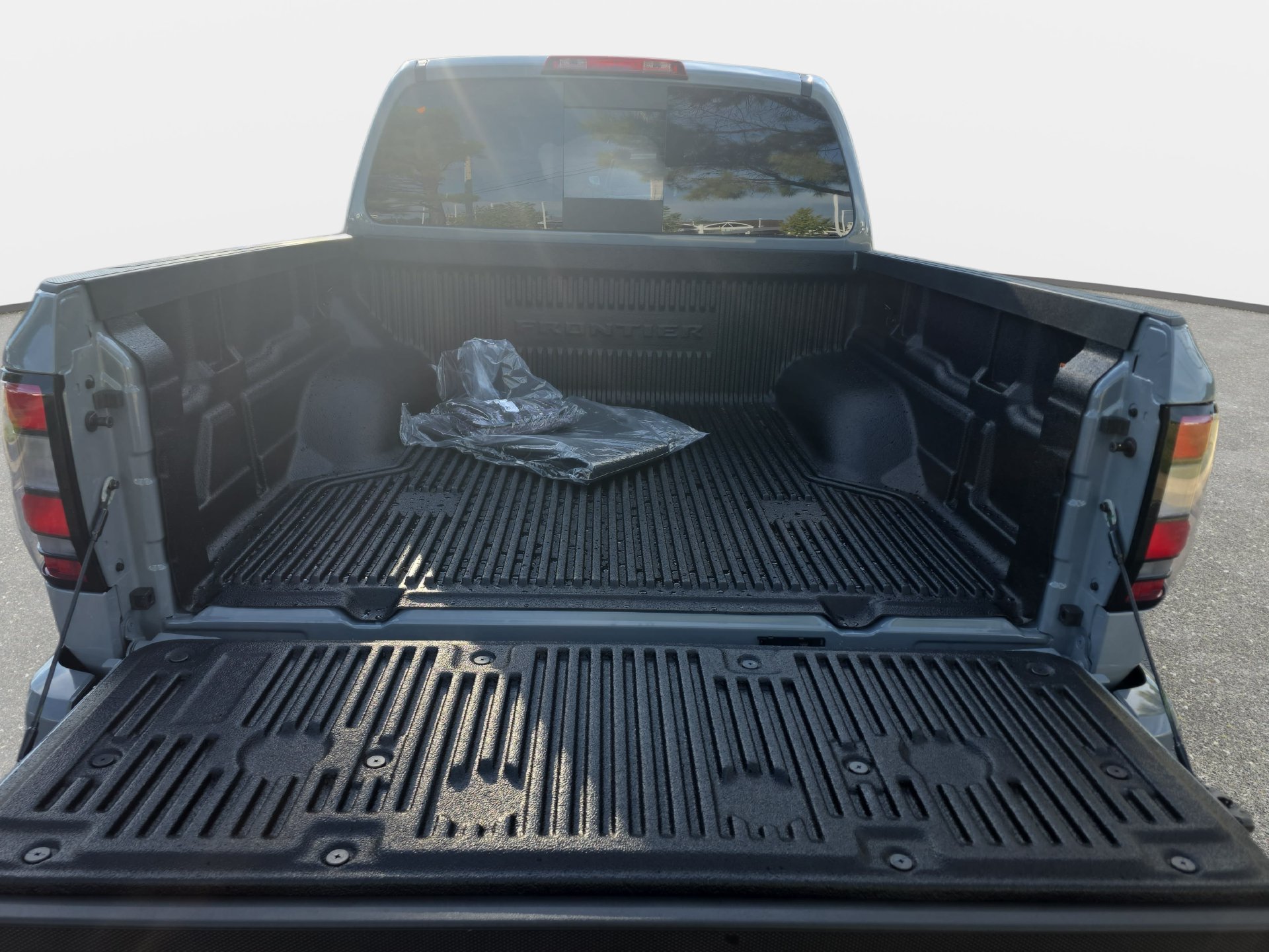 New 2027 Nissan Frontier Pro-X w/ Tow Package RWD image 12