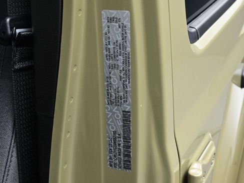 New 2025 Jeep Wrangler Unlimited Rubicon w/ Technology Group image 33