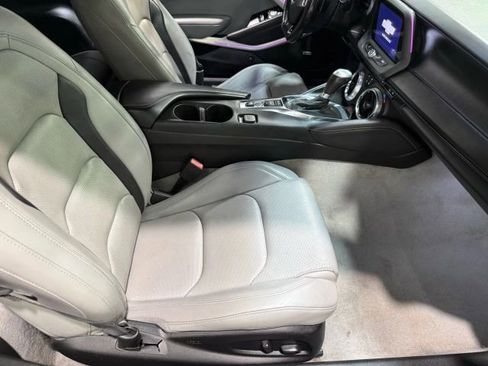 Used 2019 Chevrolet Camaro LT image 27