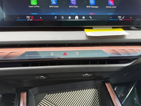 Certified 2025 BMW X3 xDrive30i w/ Premium Package image 28