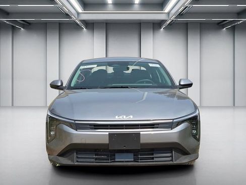 Certified 2026 Kia K4 FWD image 2