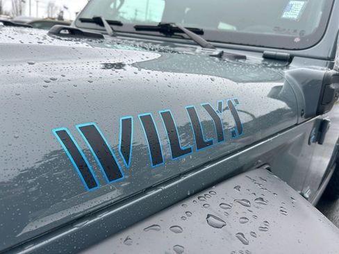 Used 2024 Jeep Wrangler Unlimited image 31