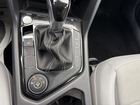 Used 2023 Volkswagen Taos SE image 40