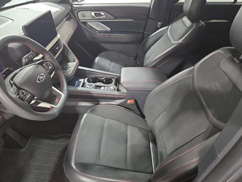 Used 2025 Ford Explorer ST AWD/4WD image 18