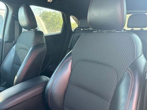 Used 2025 Ford Escape ST-Line FWD image 9