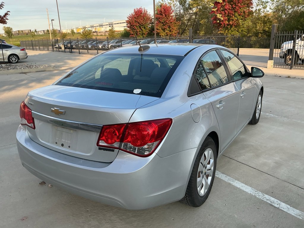 Used 2016 Chevrolet Cruze LS FWD image 10