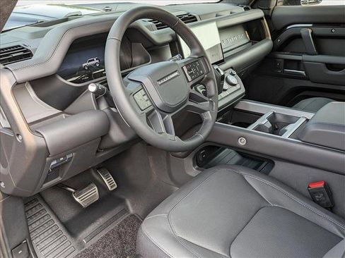 New 2025 Land Rover Defender 110 V8 AWD/4WD image 3