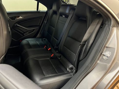 Used 2018 Mercedes-Benz CLA 250 image 30
