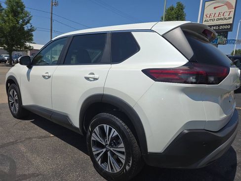 Used 2023 Nissan Rogue SV AWD/4WD image 8