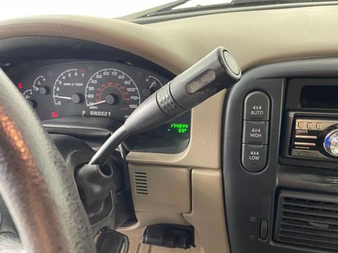 Used 2002 Ford Explorer XLT AWD/4WD image 9