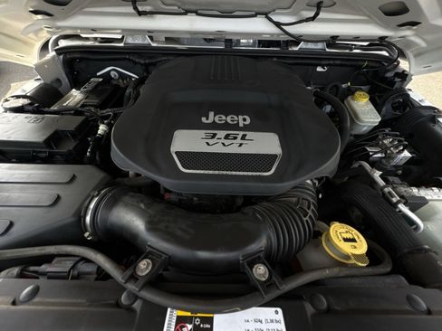 Used 2013 Jeep Wrangler Sport AWD/4WD image 24
