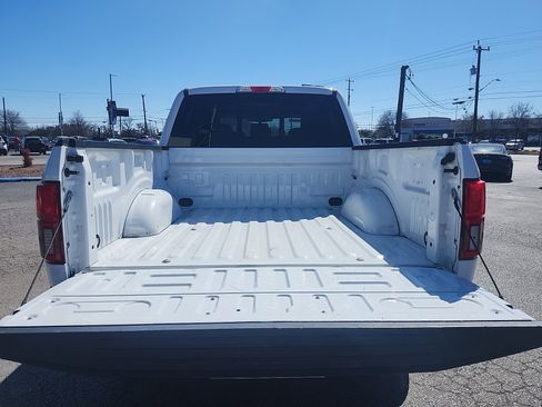 Used 2020 Ford F150 Lariat image 5