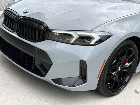 Used 2025 BMW 330i Sedan w/ M Sport Package RWD image 9