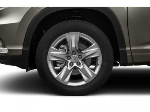 Used 2015 Toyota Highlander XLE AWD/4WD image 12