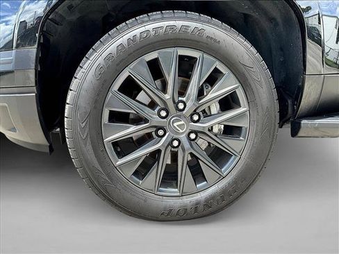 Used 2025 Lexus GX 550 w/ Cold Area Package AWD/4WD image 10