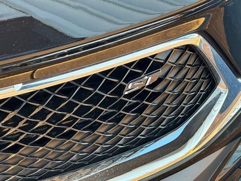 Certified 2025 Buick Encore GX Sport Touring w/ Advanced Technology Package image 2