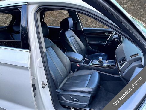 Used 2019 Audi Q5 2.0T Premium Plus w/ Premium Plus Package AWD/4WD image 6