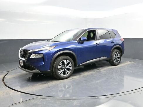 Used 2023 Nissan Rogue SV image 5