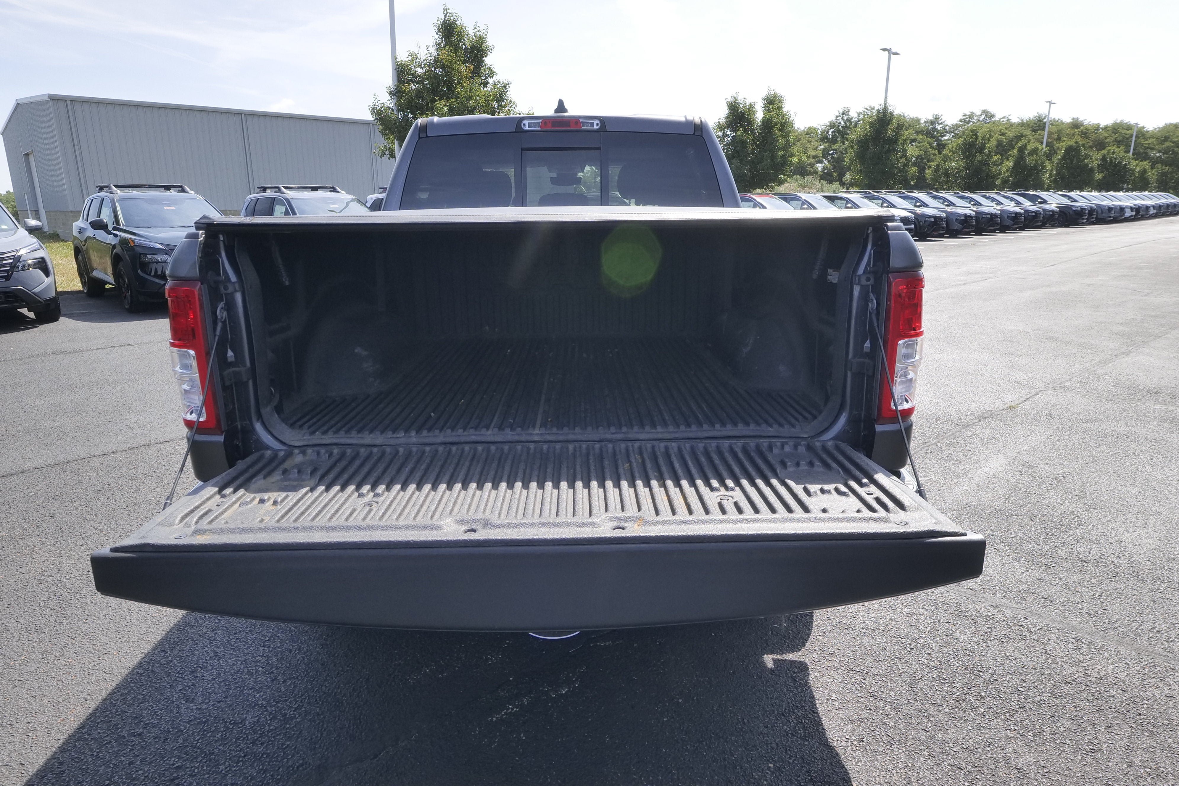 Used 2020 RAM 1500 Big Horn AWD/4WD image 12
