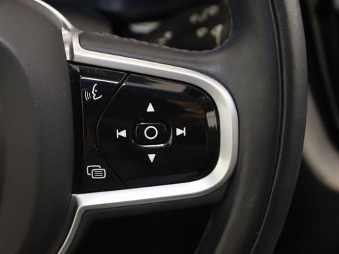 Used 2022 Volvo XC60 B5 Inscription w/ Climate Package image 35