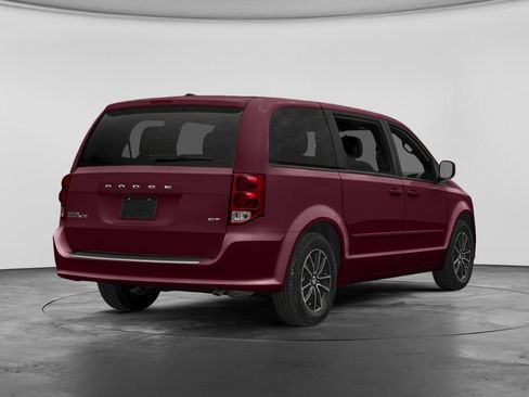 Used 2018 Dodge Grand Caravan GT FWD image 4