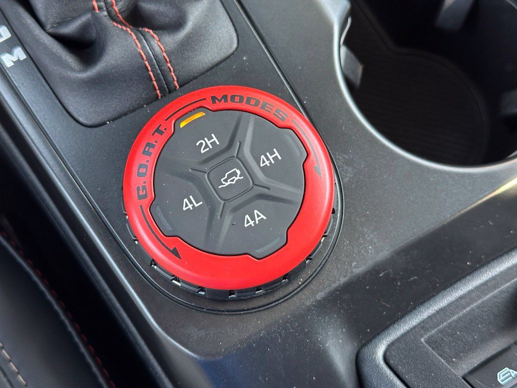Used 2025 Ford Bronco Raptor AWD/4WD image 36