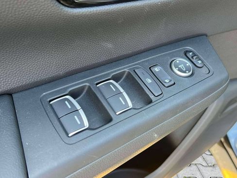 Used 2025 Honda CR-V EX-L image 18