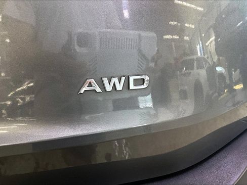 Used 2023 Nissan Rogue S AWD/4WD image 6
