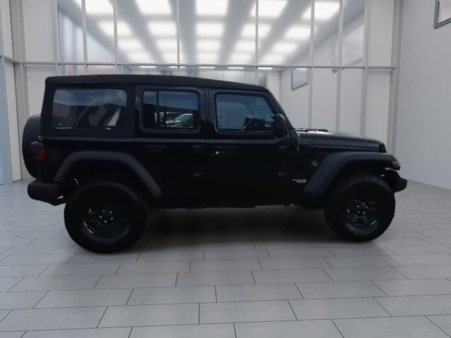 Used 2021 Jeep Wrangler Unlimited Sport AWD/4WD image 9