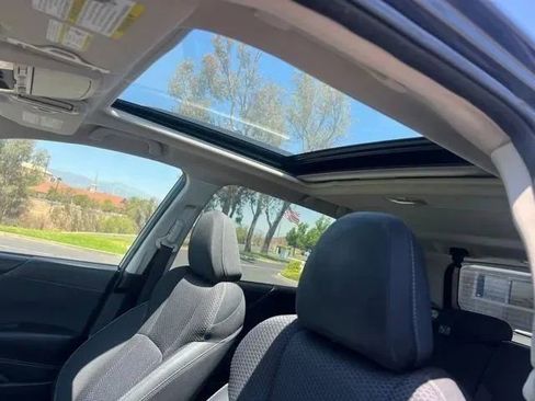 Used 2019 Subaru Forester Premium w/ All-Weather Package AWD/4WD image 11