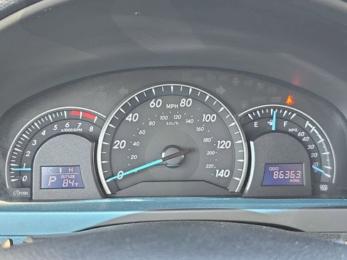 Used 2012 Toyota Camry LE image 18
