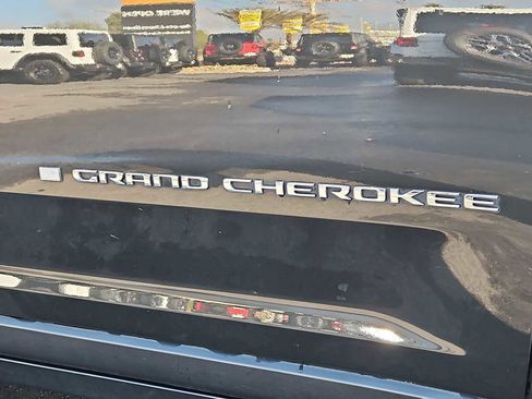 Used 2021 Jeep Grand Cherokee L Limited image 13