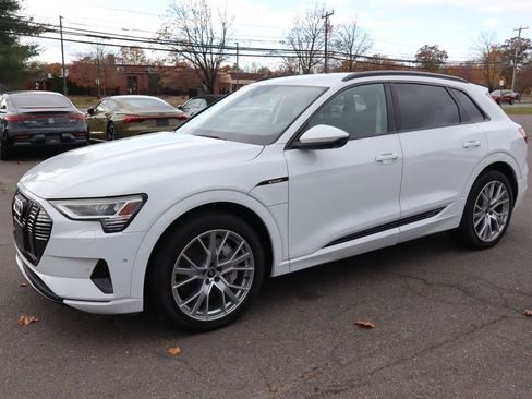 Used 2021 Audi e-tron Prestige w/ Prestige Package image 1