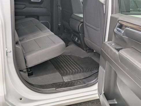 Used 2023 Chevrolet Silverado 1500 LT AWD/4WD image 30