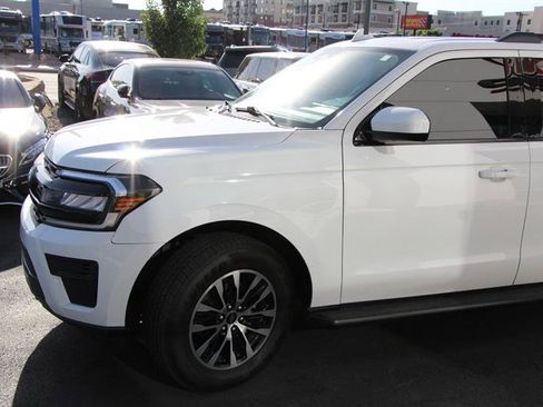 Used 2023 Ford Expedition Max XLT AWD/4WD image 5