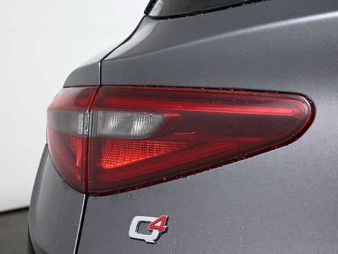 Used 2019 Alfa Romeo Stelvio Ti Lusso w/ Quick Order Package 22X Lusso image 12