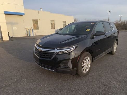 Used 2024 Chevrolet Equinox LT image 3