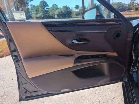 Used 2021 Lexus ES 350 w/ Premium Package FWD image 14